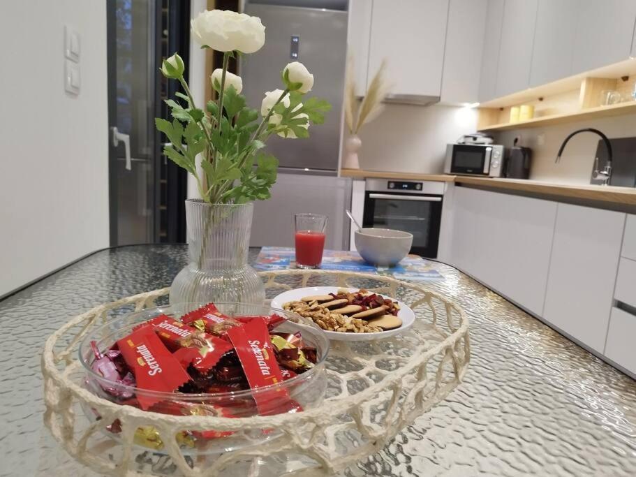 Floral Home 1 - Ground Floor Apt With Courtyard And Private Parking! Athen Exterior foto